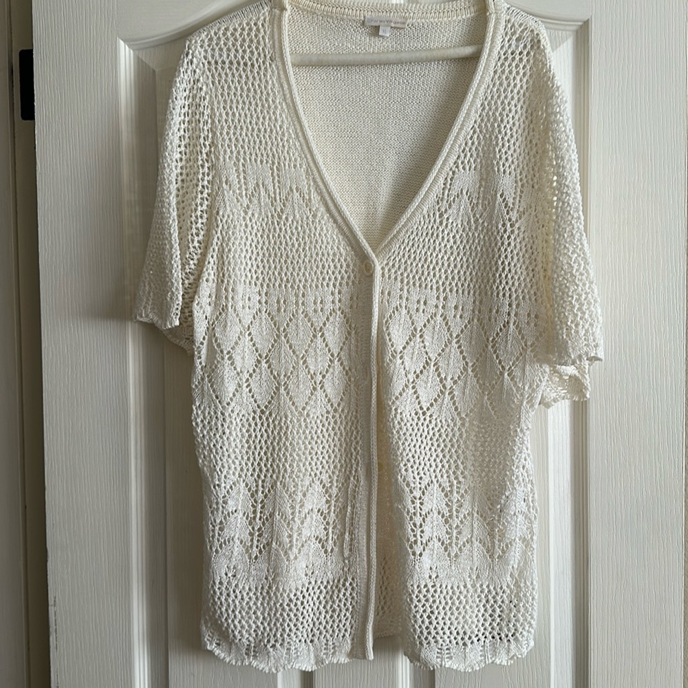 Pretty off white sweater